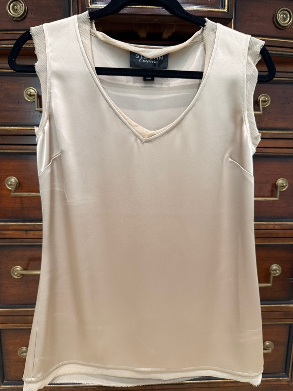 St. John couture- rare find Cream Sleeveless V-Neck Top